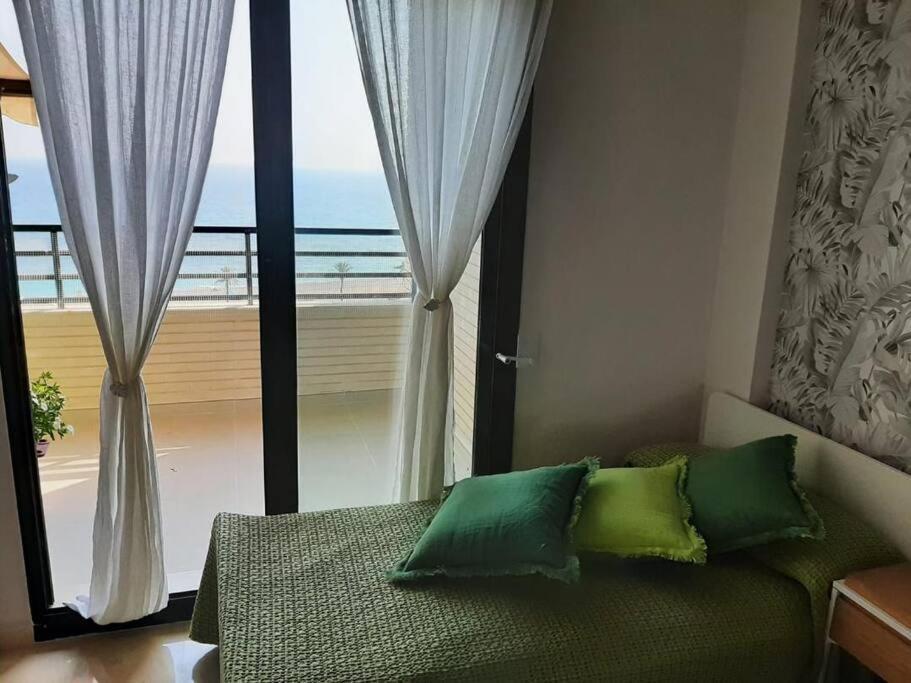 Top-Floor Beachfront Apartment With Parking, Pool, & Spacious Sea-View Balcony Villajoyosa Buitenkant foto
